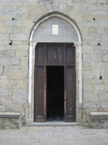 Il portale del santuario